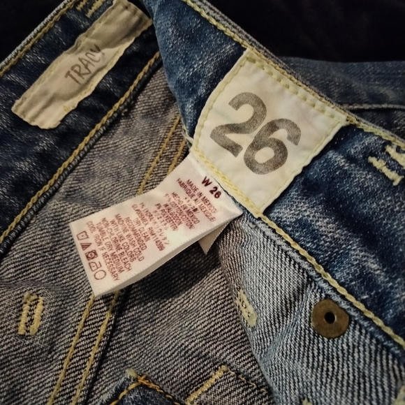 Taverniti Tracy - Picture 4 of 6